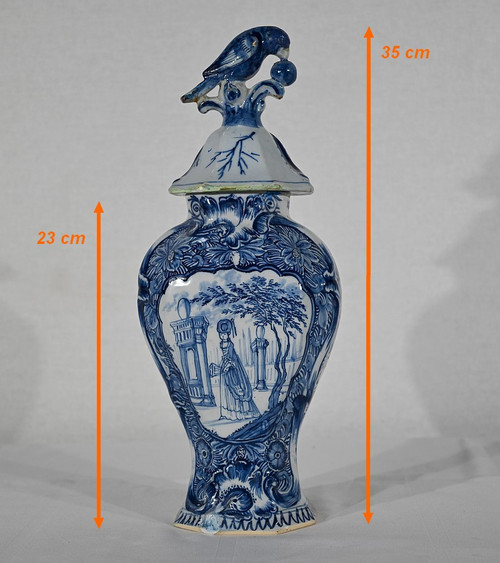 Pair of Earthenware Lidded Vases, Delft Style - Mid-19th Century