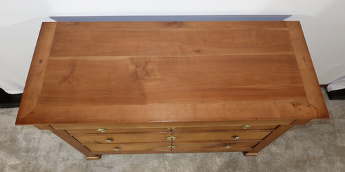 Small chest of drawers in solid cherry, Directoire taste - 1st part of the 19th century