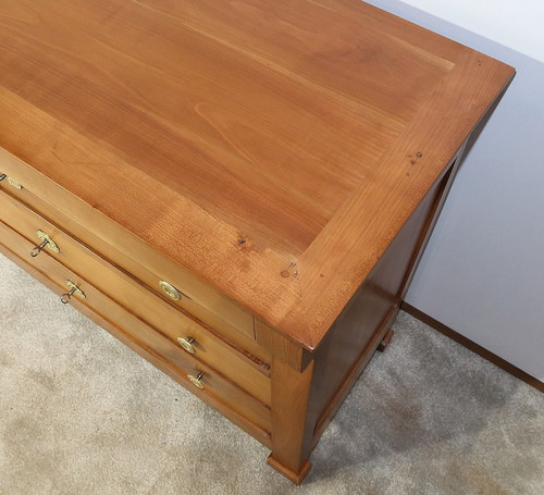 Small chest of drawers in solid cherry, Directoire taste - 1st part of the 19th century