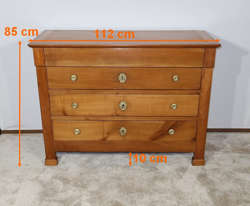 Small chest of drawers in solid cherry, Directoire taste - 1st part of the 19th century