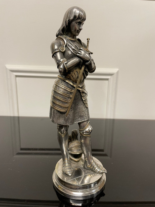 Eutrope Bouret (1833-1906) - Jeanne d'Arc in silberner Bronzerüstung