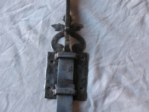 Collection of 8 cremone locks in wrought iron, 18th century