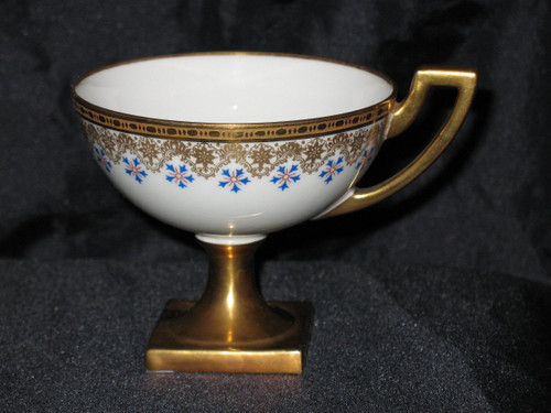 Cup and sugar bowl in Limoges porcelain by Jean Pouyat decorated with barbeaux, 19th century