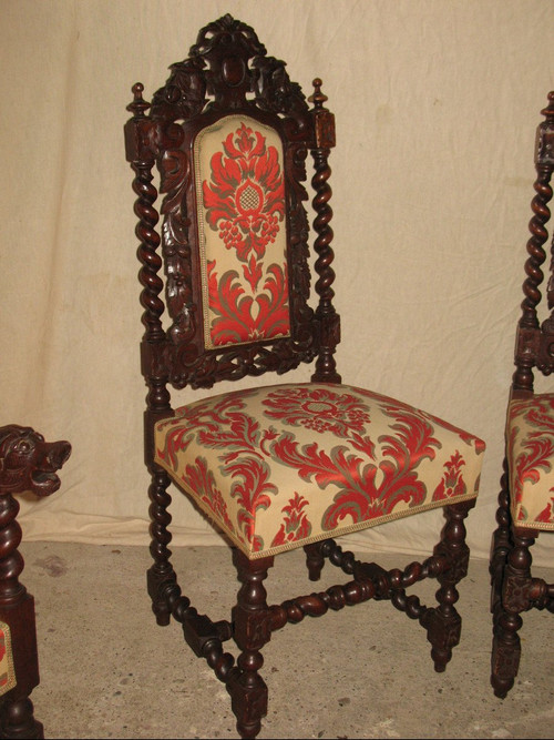 Suite of 6 Renaissance style seats in carved oak from the 19th century