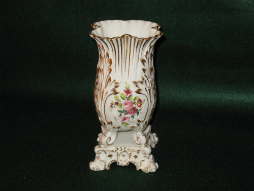 Vase aus Pariser Porzellan mit Blumendekor Restaurationszeit 19. Jahrhundert im Geschmack von Jacob Petit