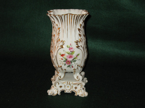 Vase aus Pariser Porzellan mit Blumendekor Restaurationszeit 19. Jahrhundert im Geschmack von Jacob Petit