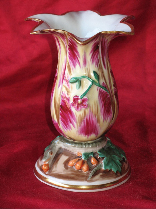 Vase  tulipe en porcelaine de Paris époque 19ème dans le goût de Jacob Petit