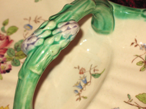 Asparagus service in Longchamp earthenware with Louis XV style floral decoration, 19th century