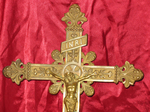 Processional cross in bronze from the 19th century