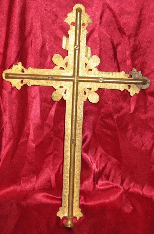 Processional cross in bronze from the 19th century