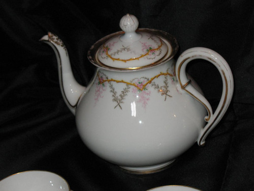 Tea service in Limoges porcelain J. Pouyat