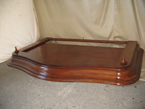 Large mahogany canopy bed canopy 19th century Restoration style