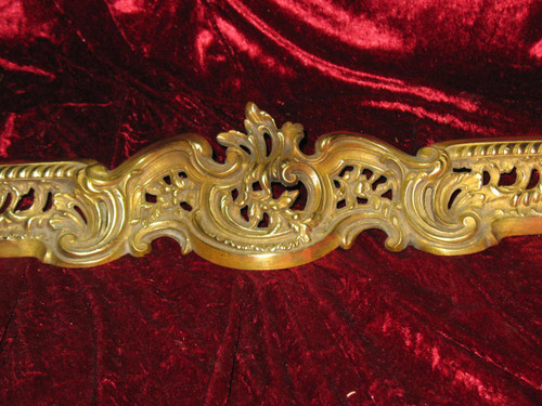 Bronze mantel from the 19th century in the Louis XV style