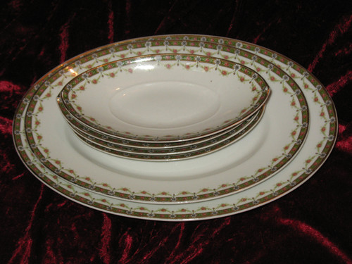 Table service in Limoges porcelain with floral decoration 101 pieces Louis XVI style 20th century