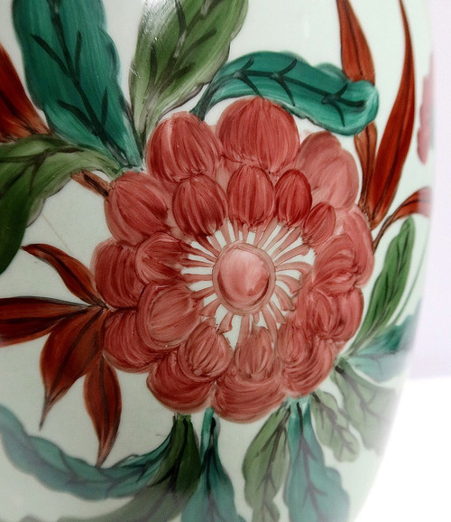 Limoges Porcelain Vase Decorated with Flowers - Early 20th Century