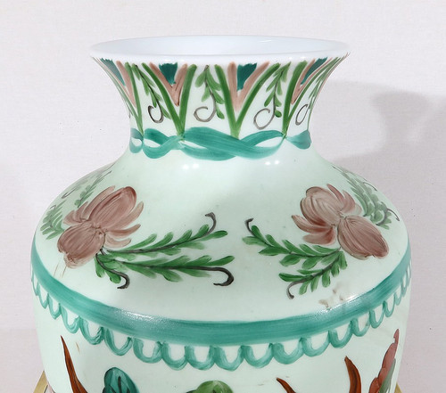 Limoges Porcelain Vase Decorated with Flowers - Early 20th Century