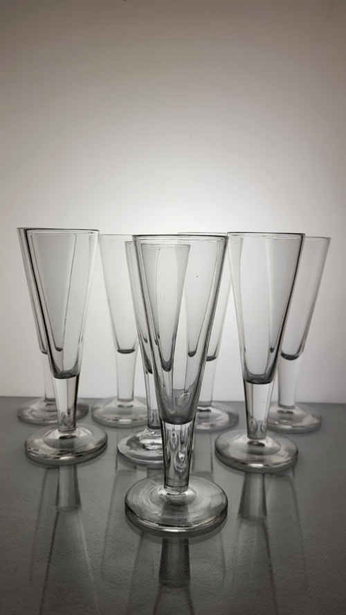 Set of 8 crystal champagne flutes