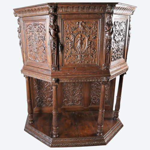 Dressoir En Chêne Sculpté De Style Renaissance