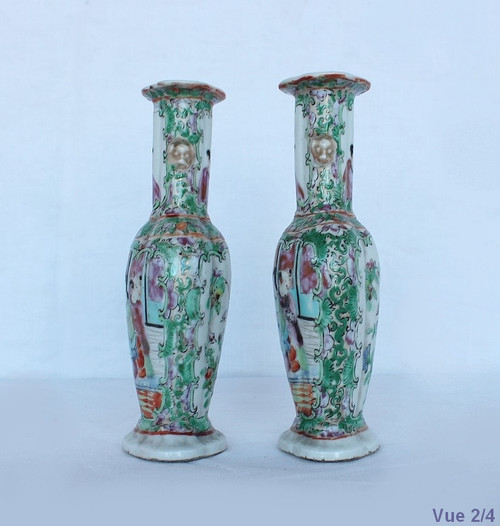 Paire de Petits Vases Balustre en Porcelaine de Canton - XIXe