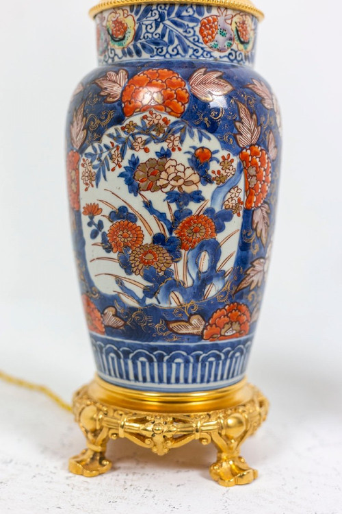 Coppia di lampade Imari in porcellana e bronzo dorato, 1880 circa, Ls4547631