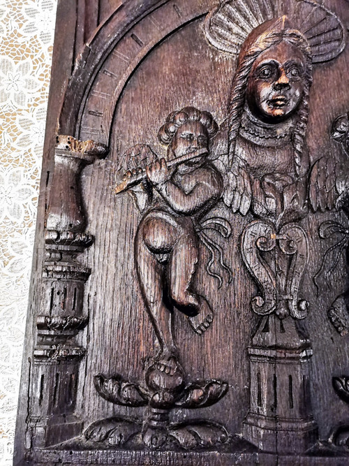 17th century oak panel carved with a Virgin between two Musician Angels, height 48 x width 41 cm