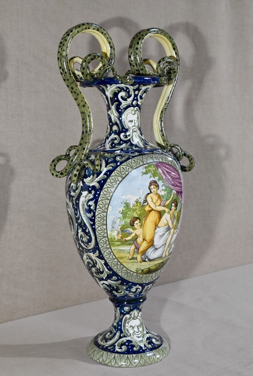 Important Vase en Faïence, style Renaissance – 2ème partie XIXe