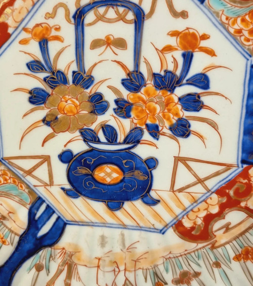 Large dish with cut sides imari XIX th.