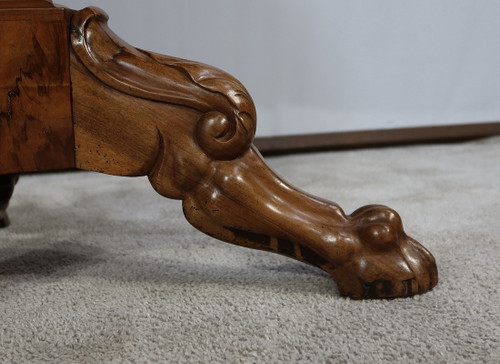 Estate Pedestal Table in Solid Walnut, Restoration Period - Early 19th Century