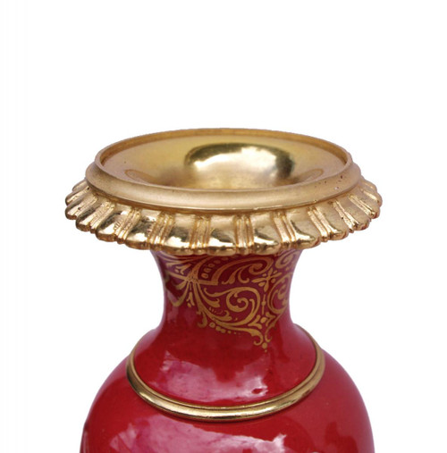 Pair of small red porcelain and gilt bronze vases, circa 1900 - LS2480331