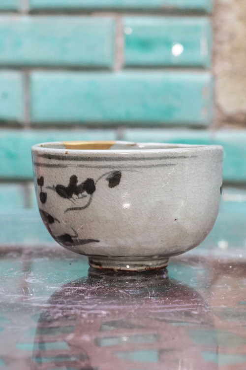 Tea Ceremony Bowl - Japan - Chawan - 17th Century - Kintsugi (Gold Repair)