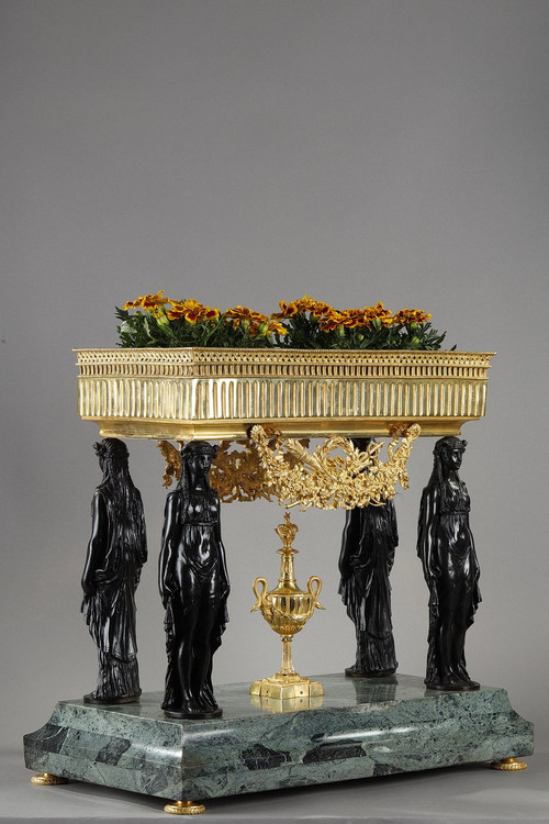  Bronze and sea-green marble table planter with caryatids, Empire style, 19th century