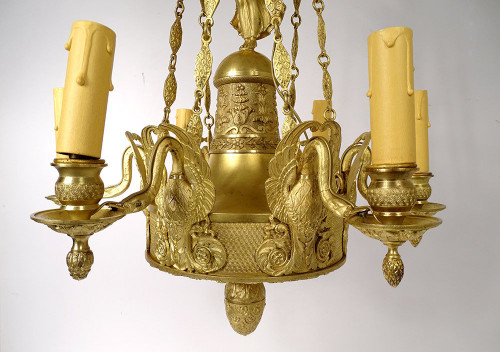 Lampadario impero a 6 luci in bronzo dorato Renommée Victoire Ailée Cygnes XIX secolo