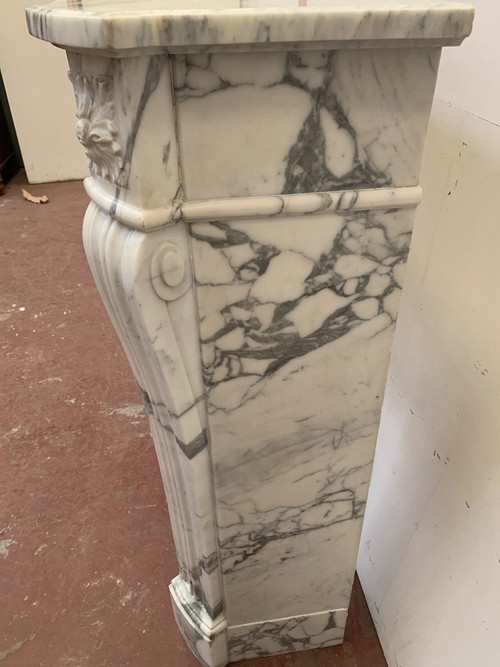 Louis XVI Style Fireplace In Veined White Carrara Marble XIX Century