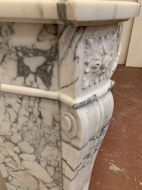 Louis XVI Style Fireplace In Veined White Carrara Marble XIX Century