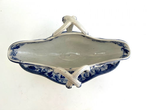 Creil Montereau sauceboat Flora model 1880