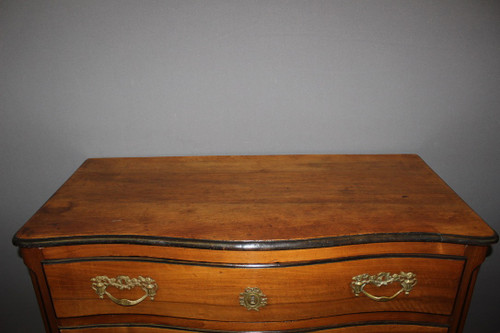 Louis XV Grenoble curved chest of drawers in walnut XVIII