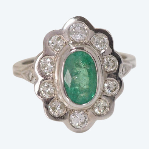 Entourage Ring In White Gold Emerald And Diamonds