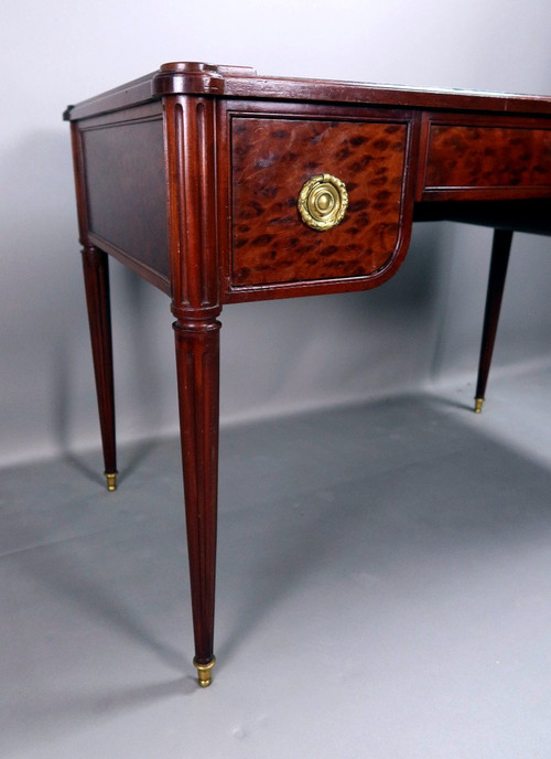 Louis XVI Desk In Speckled Mahogany