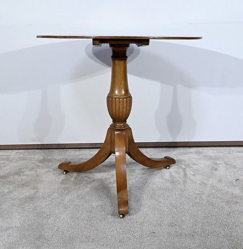 Tripod Pedestal Table in Solid Walnut, Restoration Period - Early 19th Century