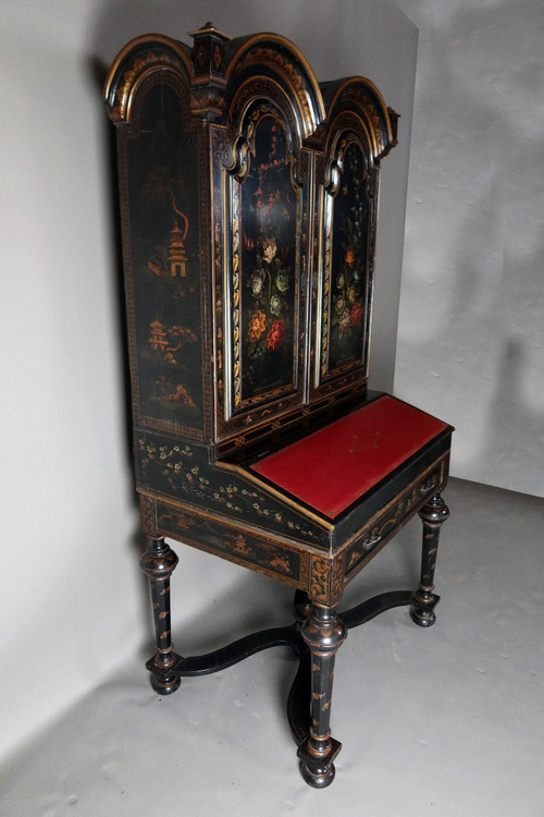 Black lacquer cabinet with floral design