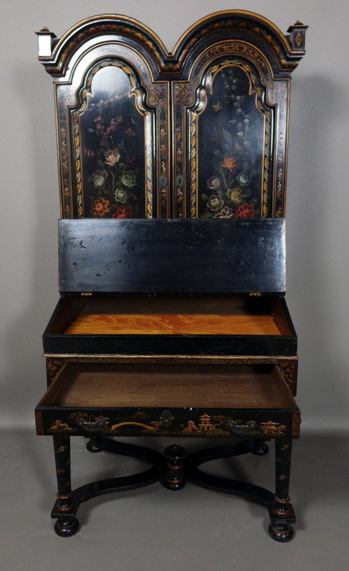 Black lacquer cabinet with floral design