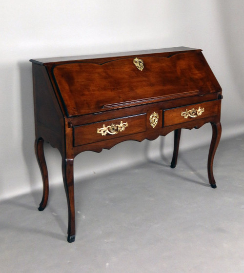 Donkey's Back Desk In 18th Century Walnut