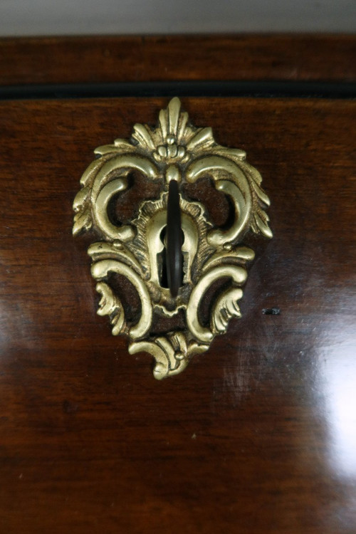 Donkey's Back Desk In 18th Century Walnut