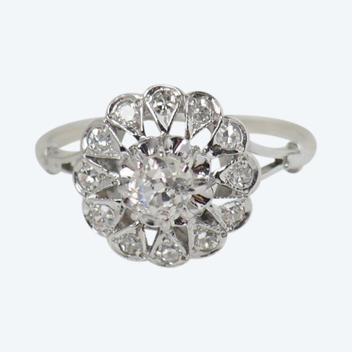 Daisy Ring In White Gold And Diamonds