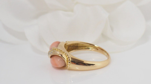 Bague En Or Jaune, Cabochons De Corail Et Diamants