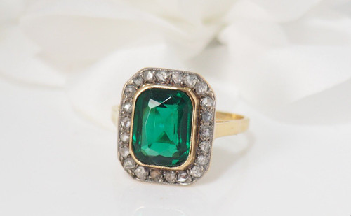 Pompadour Ring In Yellow Gold, Green Stone And Diamonds