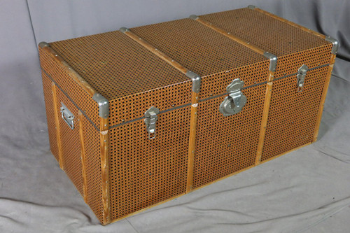 20th-century Imitation Cannage trunk