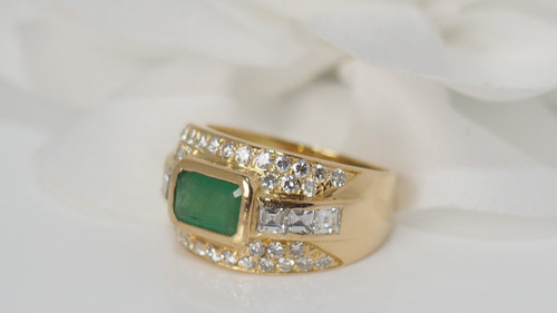 Band Ring In Yellow Gold, Emerald And Diamonds