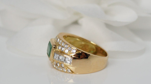 Band Ring In Yellow Gold, Emerald And Diamonds