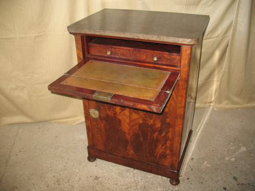 Petite commode secrétaire en acajou flammé époque Restauration 19ème 